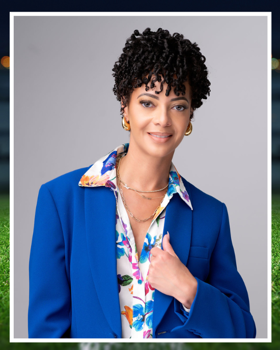 Simone Ross headshot